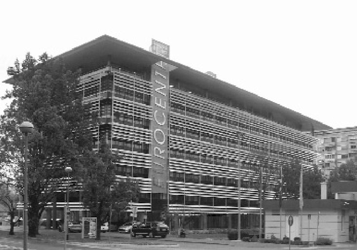 Miramarska - Eurocentar južno pročelje (Foto J. Kliska)